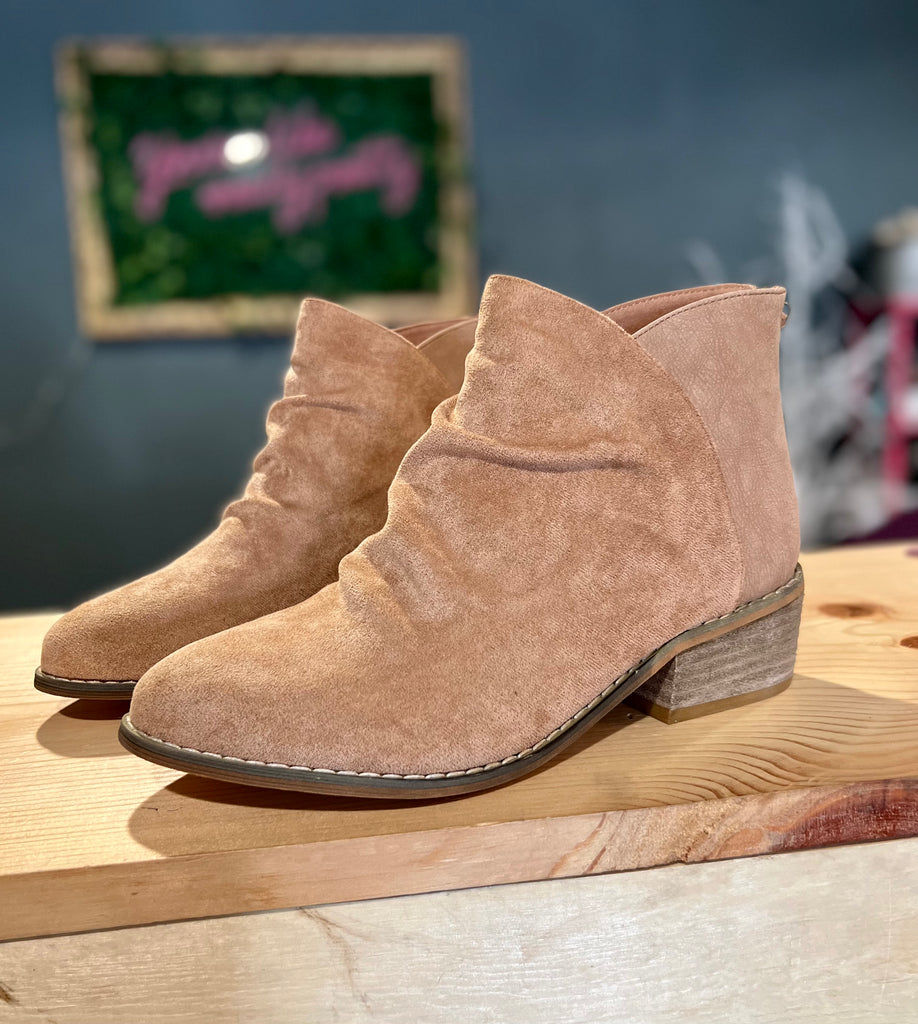 Scrunch sales ankle boots